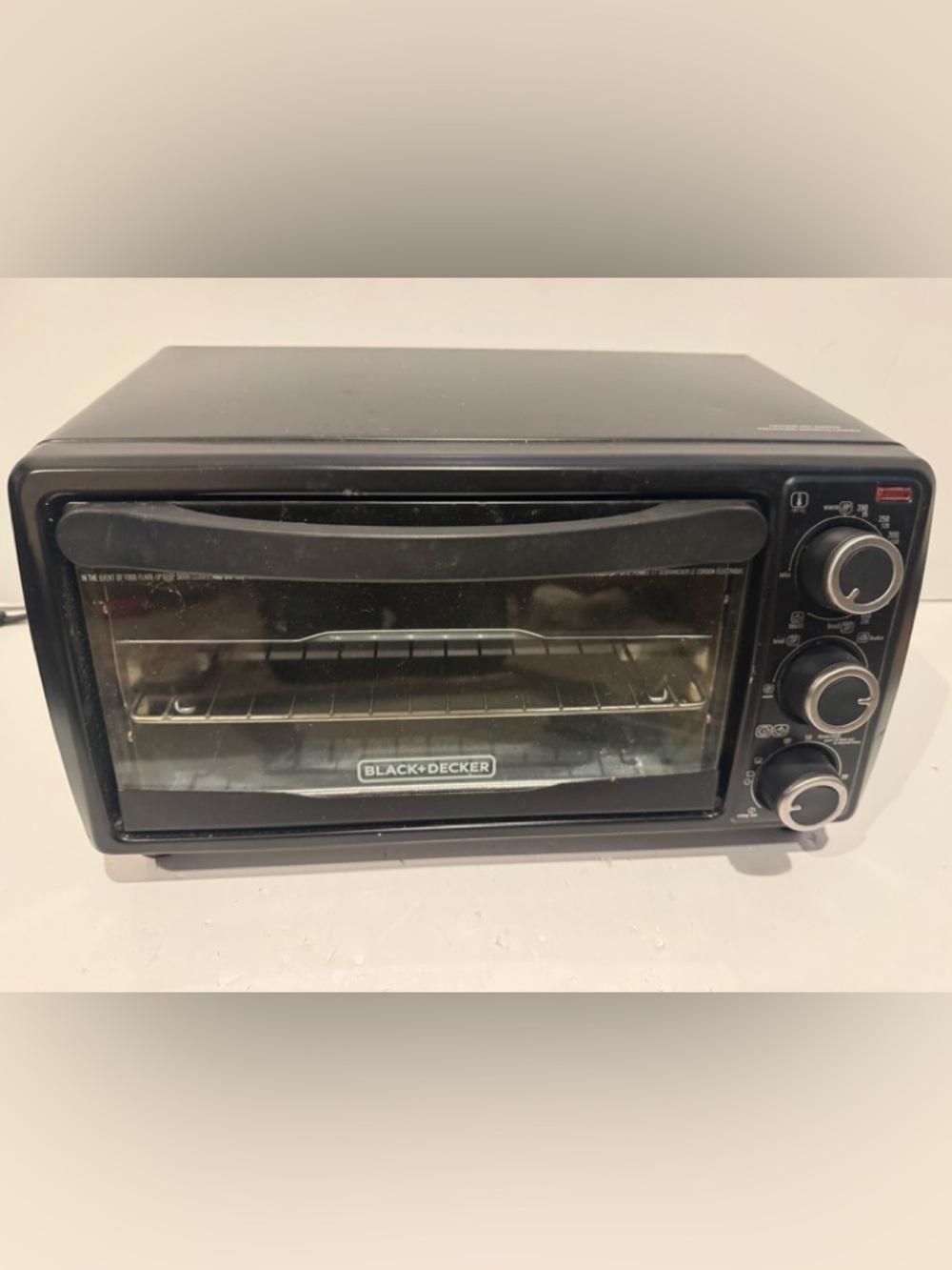 Black & Decker Black Compact Toaster Oven with Glass Door